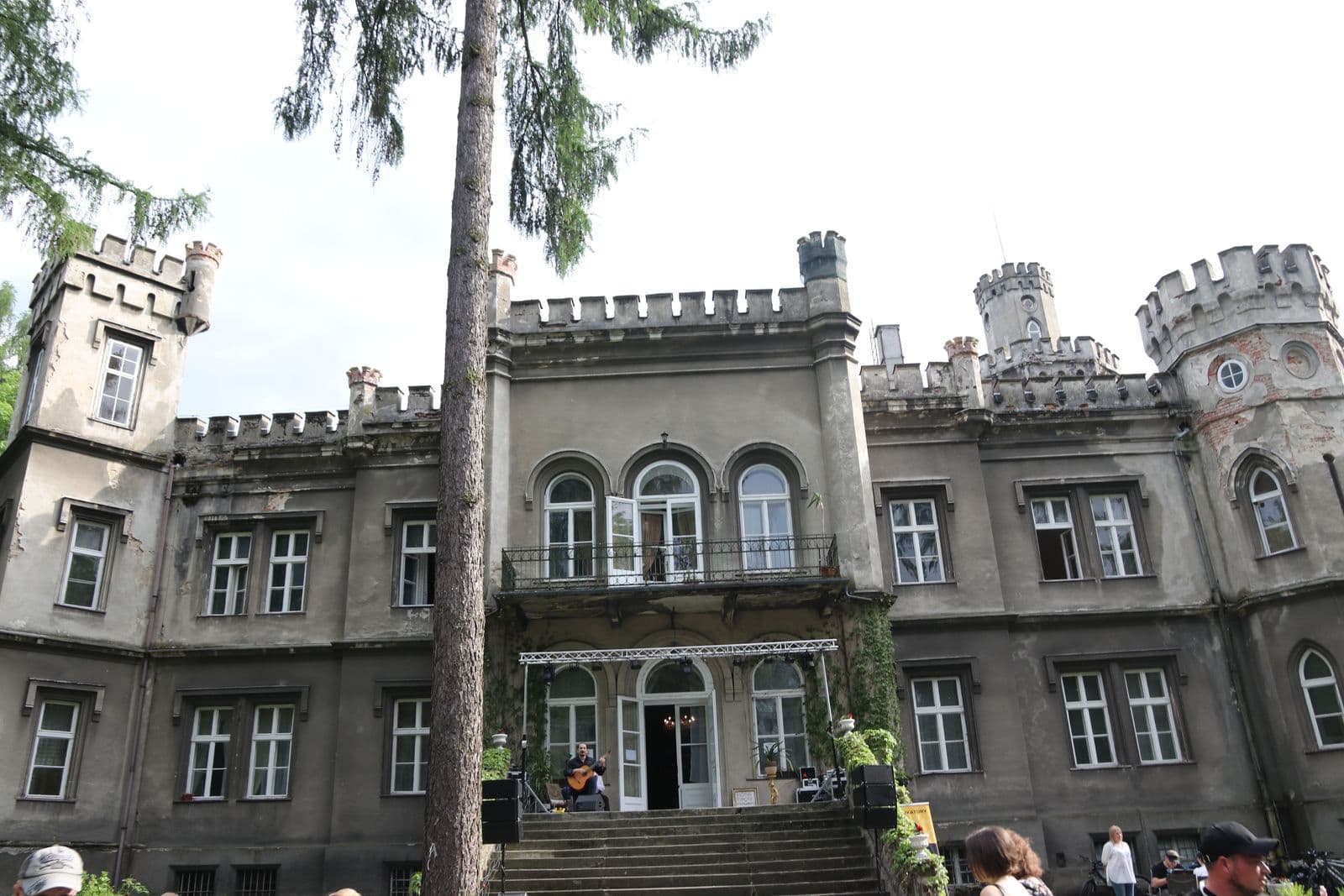 tył pałacu