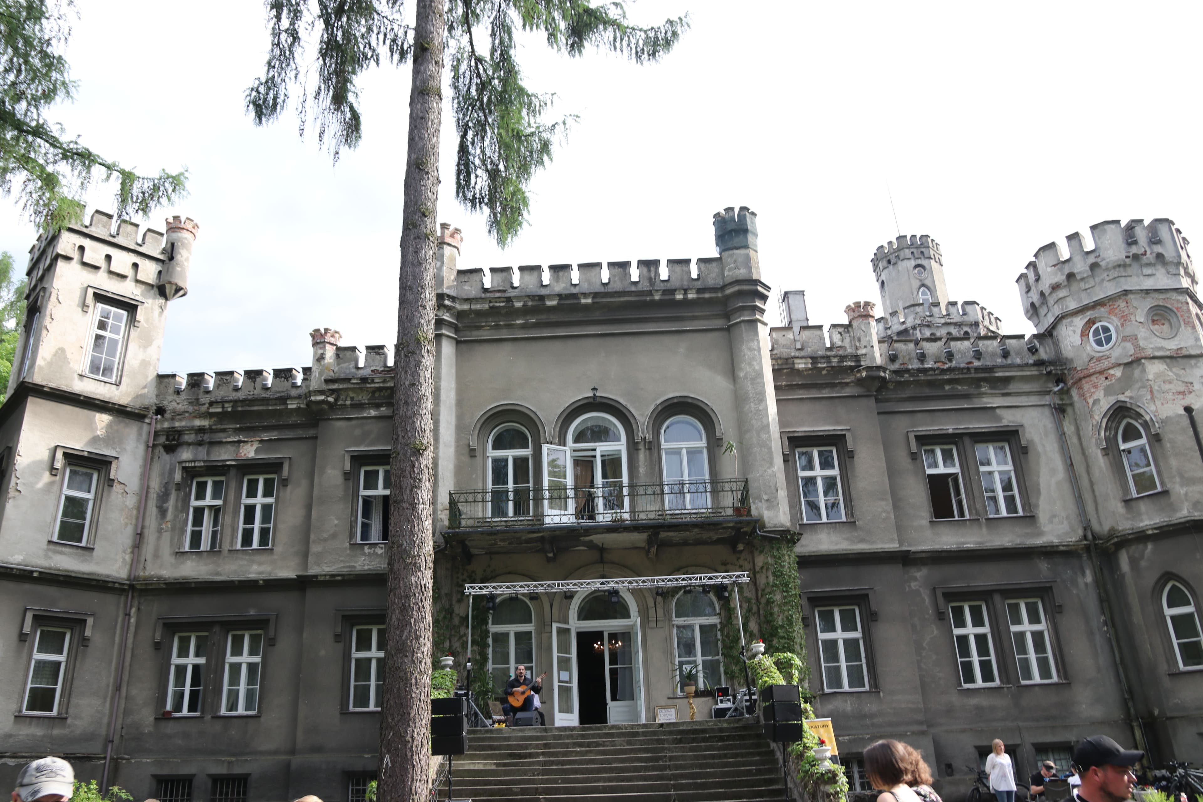 tył pałacu