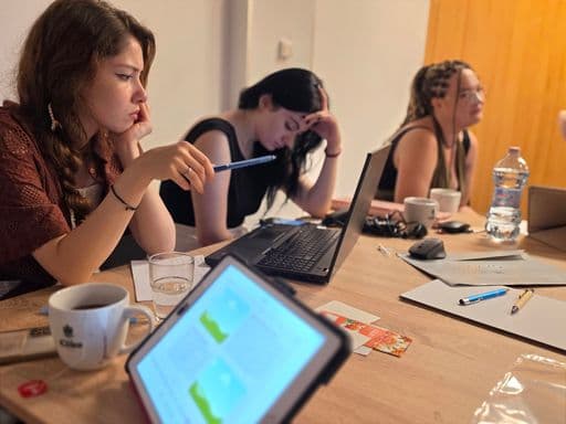 Praca nad publikacją - Seminarium UnFrozen Spotlights